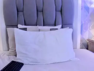 anaiscooper10's Live Sex Cam Show