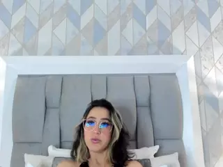 anaiscooper10's Live Sex Cam Show