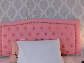 anaiscooper10's Live Sex Cam Show