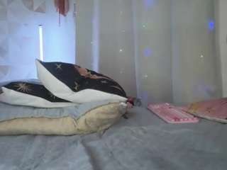 elissecinnamon Live Webcam on CamSoda