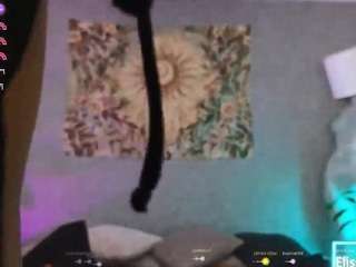 Live webcam model elissecinnamon on Soda Cams