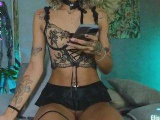 elissecinnamon's CamSoda show and profile