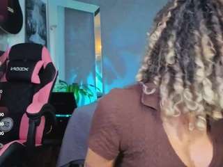 elissecinnamon live cam