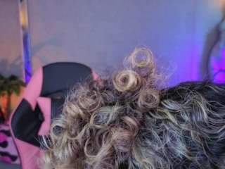 elissecinnamon live