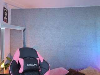 Elisse Cinnamon live cam preview