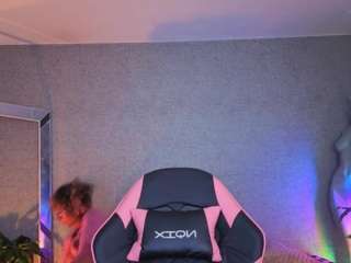 Elisse Cinnamon live cam preview