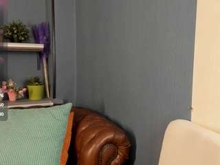 Live Sex Chat with JessicaFoxi (@jesicafoxi)