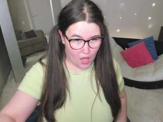 kira-yoon live webcam show
