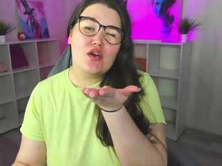 Kira live webcam show
