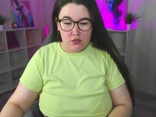 Kira live webcam show