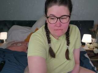 Kira live webcam show
