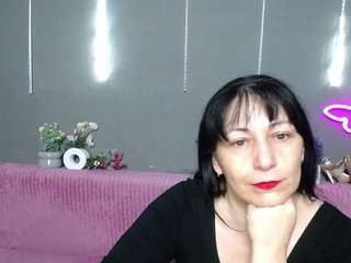 Questo modello è in diretta ora. lilugrants