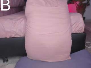 le modèle sweet-booty est en webcam porno dans un show sur le site camsoda, il possède les tags suivants: amateur,anal,toys,tease,tattoos,strip,spank,robe,red hair,pussy,orgasm,no smoking,no drinking,lovense,lingerie,handjob,fuck-machine,flashing,anal-toys,ass