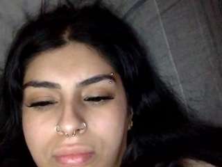 thickerthanyobit... Live Webcam on CamSoda