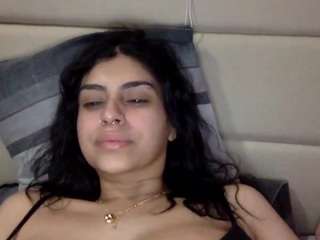 thickerthanyobit... Live Webcam on CamSoda