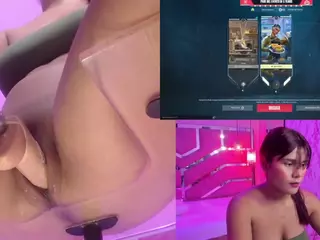 SaraHillGames's Live Sex Cam Show