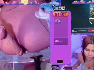 SaraHillGames's Live Sex Cam Show