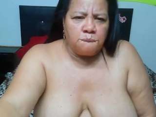 shanttal0272's CamSoda show and profile