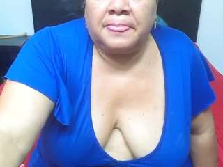 shanttal0272's CamSoda show and profile