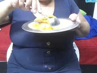 shanttal0272 live webcam show