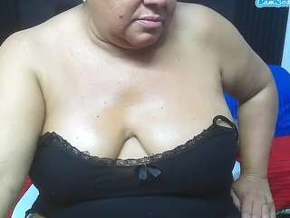 shanttal0272 live webcam show