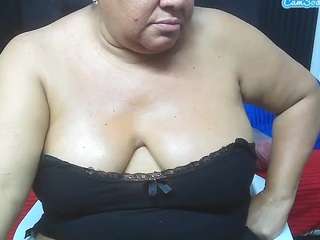 shanttal0272 live webcam show