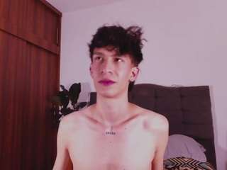 2gaays1stra8 webcam model