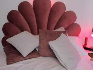 raqueldanger's CamSoda show and profile