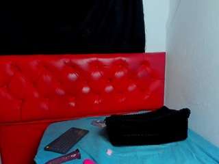  hiilary19 chat room