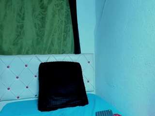 hiilary19