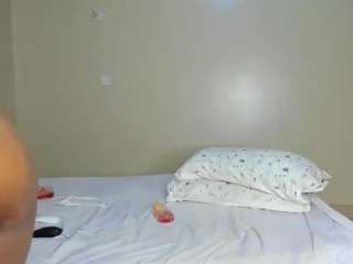 kinkytalia's CamSoda show and profile