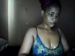 kinkytalia's CamSoda show and profile