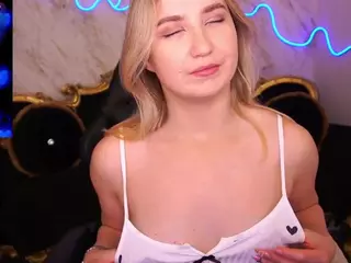 SofieBloom's Live Sex Cam Show