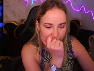 SofieBloom's Live Sex Cam Show