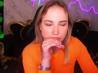 SofieBloom's Live Sex Cam Show