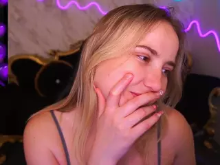 SofieBloom's Live Sex Cam Show