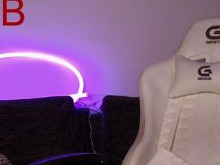 alexaayme's CamSoda show and profile