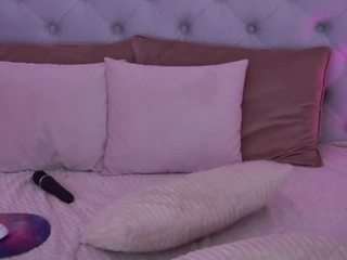 le modèle gracehotdavies est en webcam porno dans un show sur le site camsoda, il possède les tags suivants: ass,green eyes,thong,tattoos,striptease,spank,skinny,orgasm,living room,asshole,lingerie,fingers,drinking,dirty-talk,deepthroat,creampie,blowjob,bikini,bedroom,bald