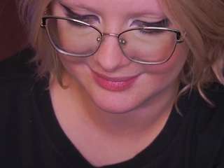 This model is live right now. cooltatiss