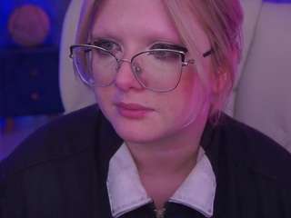 Questo modello è in diretta ora. cooltatiss