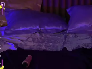 CoolTatiss's Live Sex Cam Show
