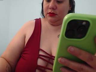 Andrea-curvy1