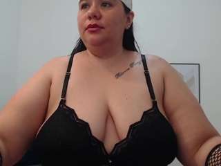  andrea-curvy1 chat room