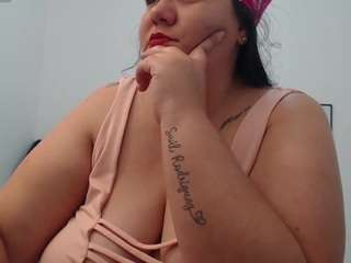 andrea-curvy1 from CamSoda is Freechat