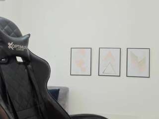 andrea-curvy1 webcam