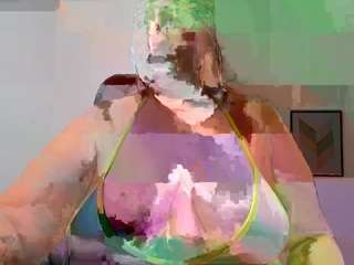 Andrea-curvy1