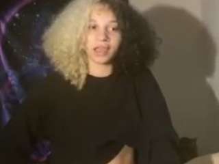 universethadon from CamSoda is Freechat