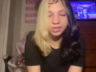 universethadon's CamSoda show and profile