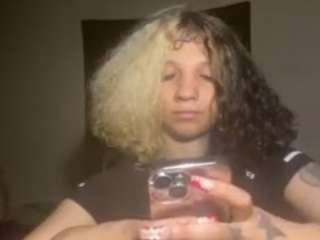 Live webcam model universethadon on Soda Cams