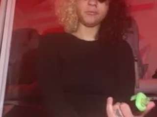 universethadon Live Webcam on CamSoda